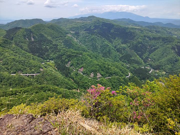 荒船山 登山道　艫岩からの景色