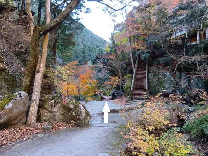 坂下登山口トイレ~お肉レストラン
