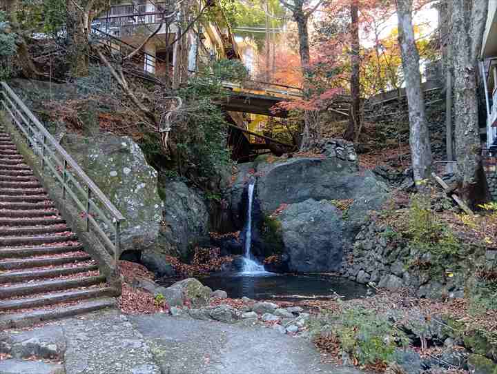 坂下登山口トイレ~お肉レストラン(水神の滝)